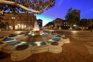 Hahn Plaza Fountain at Night Photo by Gus Ruelas